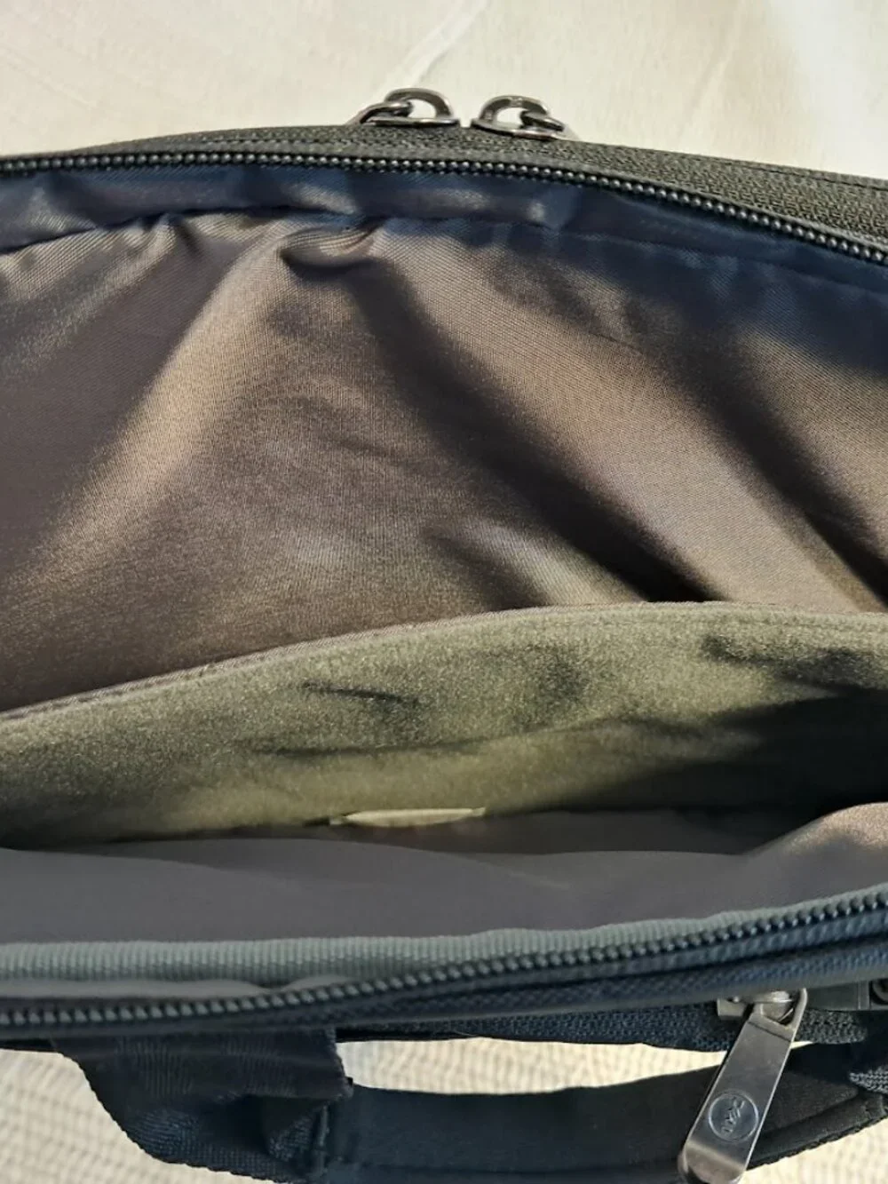 NEW-Dell laptop bag with removable shoulder strap